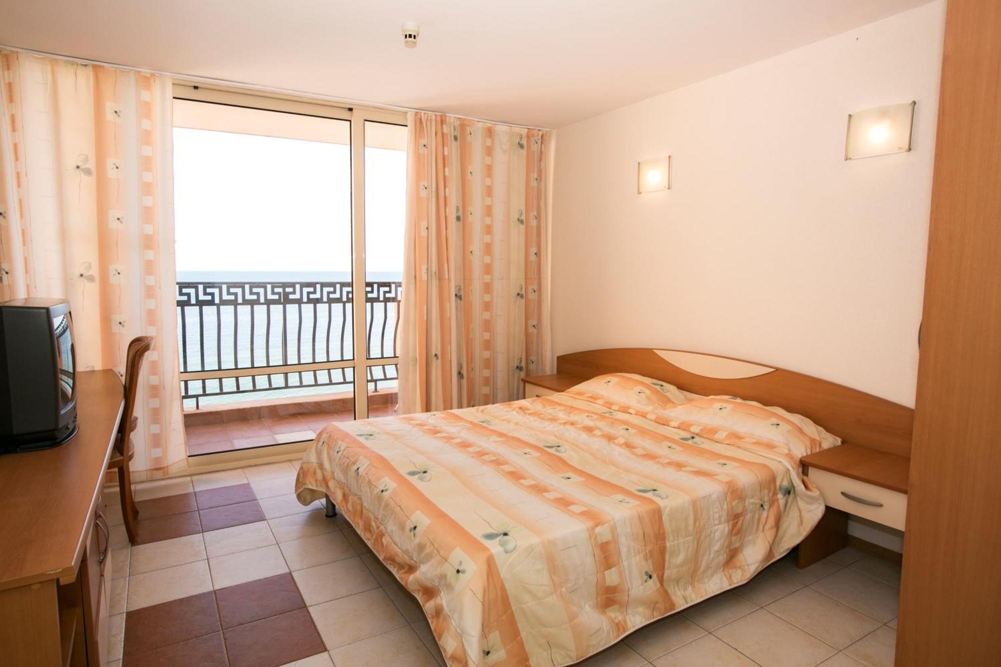 Royal Bay Hotel Elenite Habitación foto